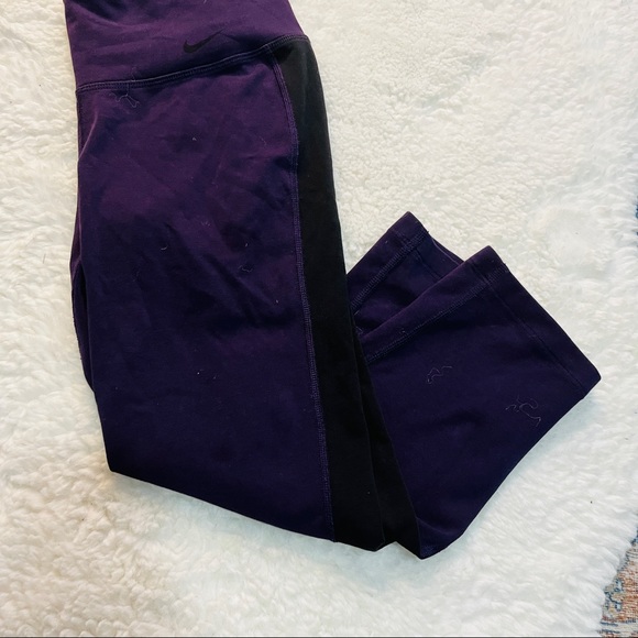 Nike Swoosh Purple and Black Athletic Leggings - Picture 10 of 11